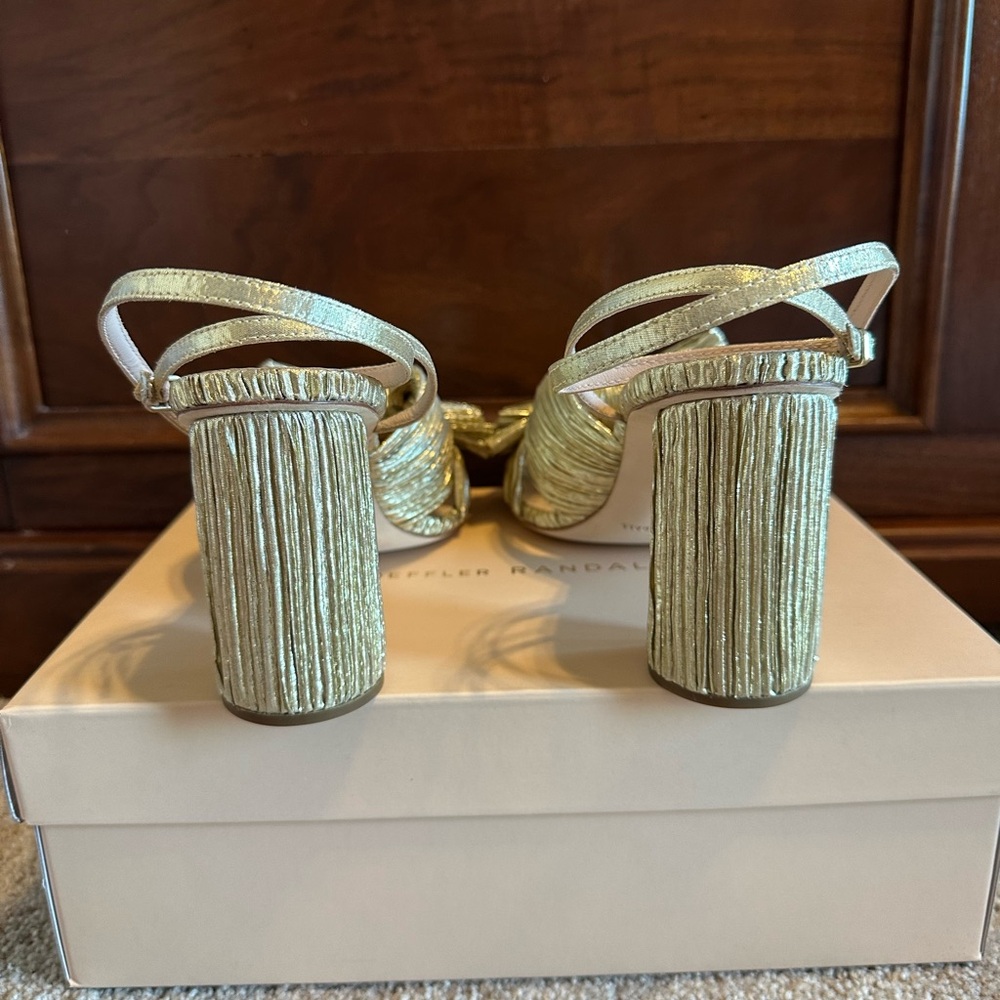 Loeffler Randall Camellia Gold Pleated Bow Heel - Picture 10 of 12